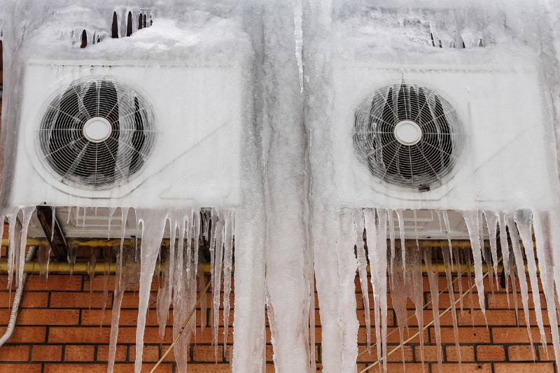 Is Your Thermostat Causing Your AC to Freeze Up in Beverly Hills?